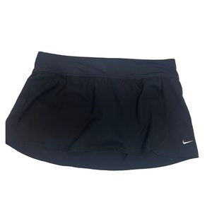 NIKE | BLACK MINI SKIRT WITH BUILT IN UNDERWEAR